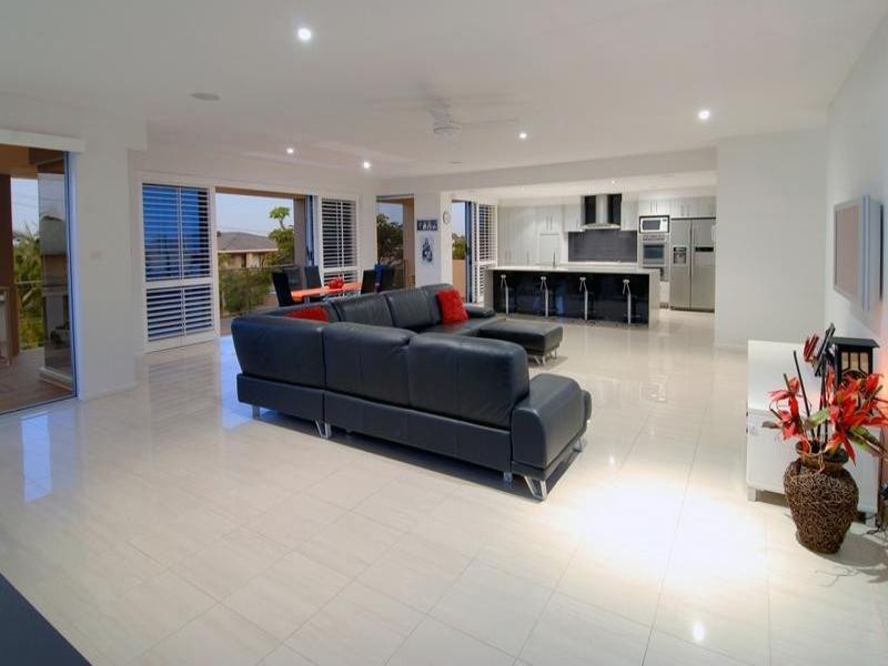 18 Ikara Street, Battery Hill QLD 4551