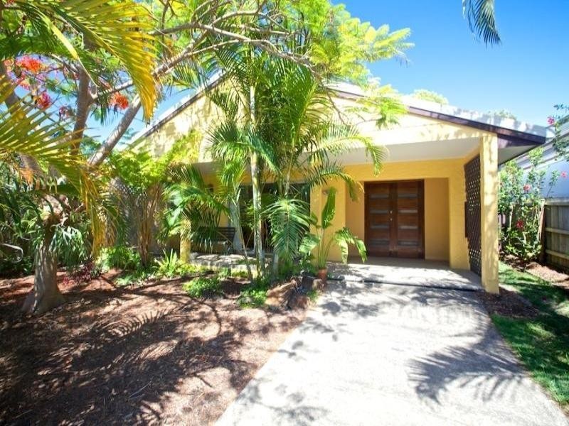 14 Ulm Street, Dicky Beach QLD 4551