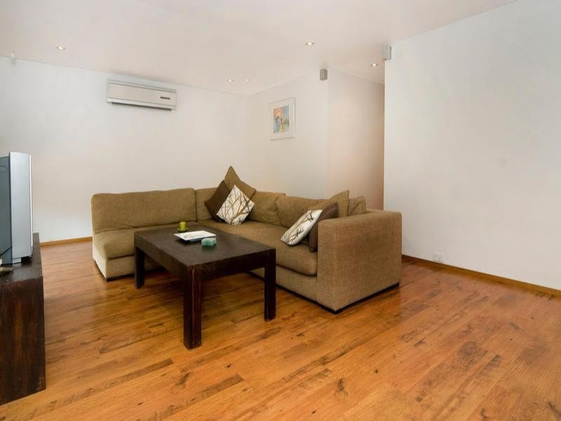 18 Crusader Street, Battery Hill QLD 4551