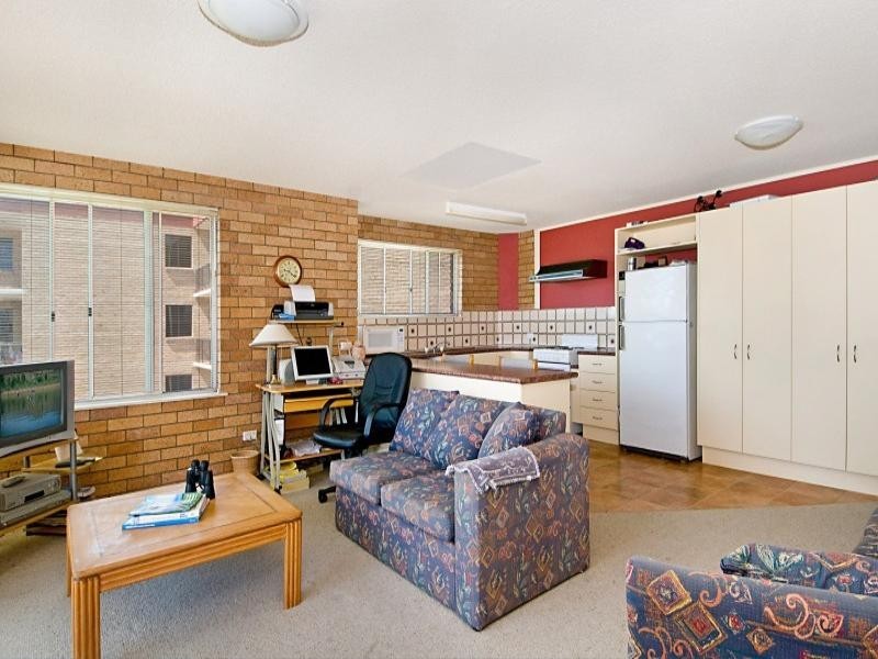 Unit 5 Barren Joey, 17 Landsborough Parade, Golden Beach QLD 4551