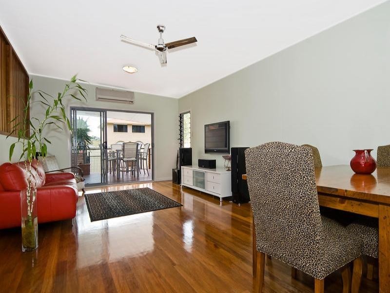 11 Glenray Avenue, Caloundra QLD 4551