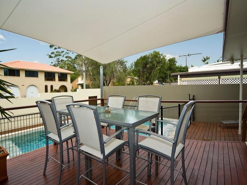 11 Glenray Avenue, Caloundra QLD 4551