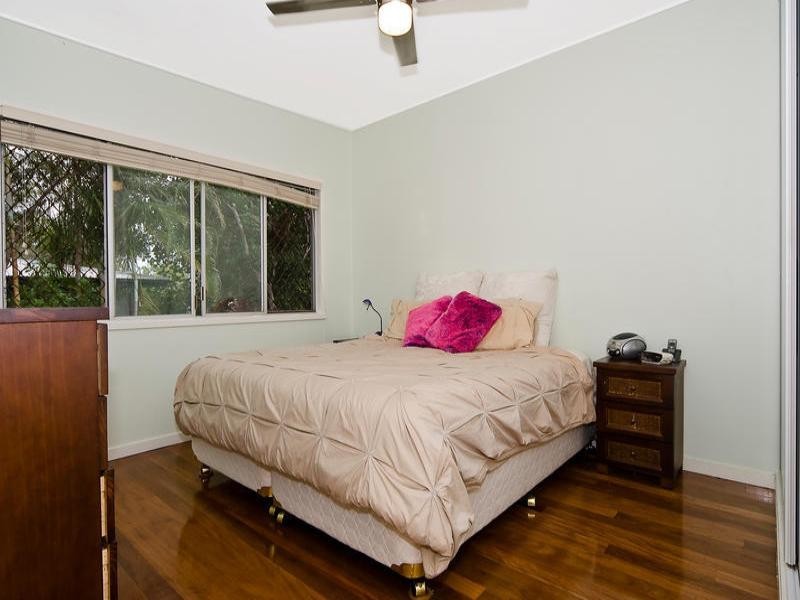 11 Glenray Avenue, Caloundra QLD 4551