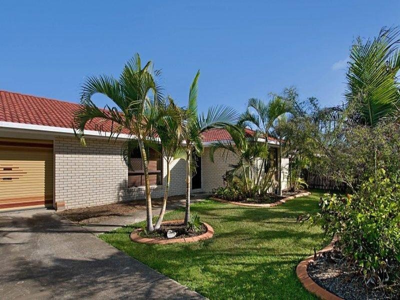 11 Milbong Street, Battery Hill QLD 4551