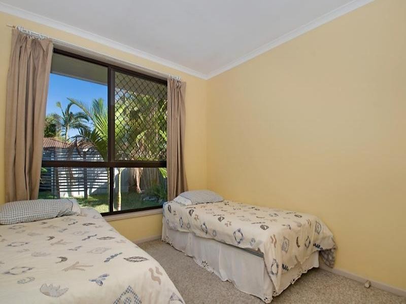 11 Milbong Street, Battery Hill QLD 4551