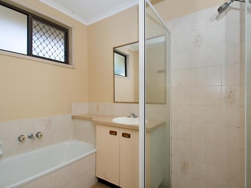 11 Milbong Street, Battery Hill QLD 4551