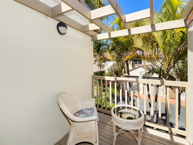 Unit 18 ‘Oaks Oasis’ 2 Landsborough Parade, Golden Beach QLD 4551