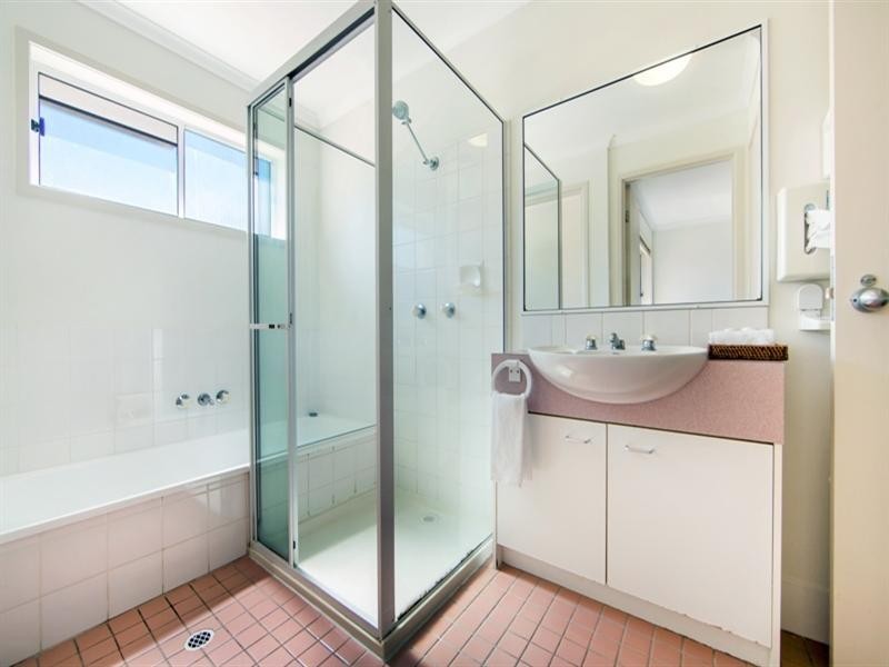 Unit 18 ‘Oaks Oasis’ 2 Landsborough Parade, Golden Beach QLD 4551