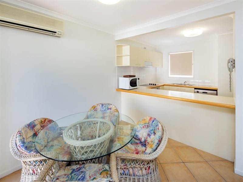 Unit 18 ‘Oaks Oasis’ 2 Landsborough Parade, Golden Beach QLD 4551