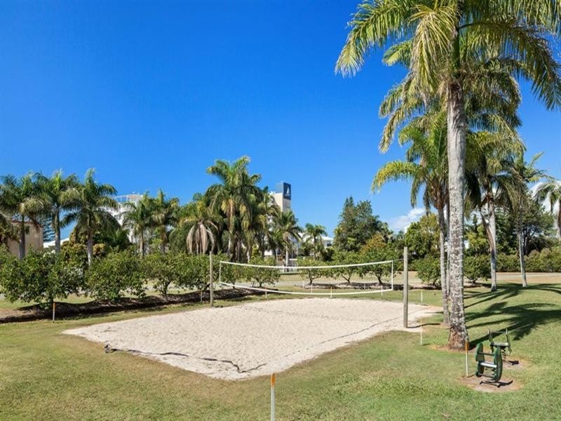 Unit 18 ‘Oaks Oasis’ 2 Landsborough Parade, Golden Beach QLD 4551
