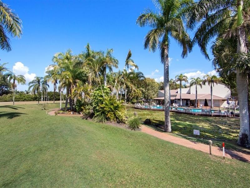 Unit 18 ‘Oaks Oasis’ 2 Landsborough Parade, Golden Beach QLD 4551