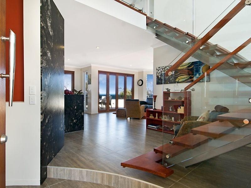 1 McIlwraith Street, Moffat Beach QLD 4551