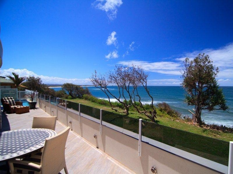 1 McIlwraith Street, Moffat Beach QLD 4551