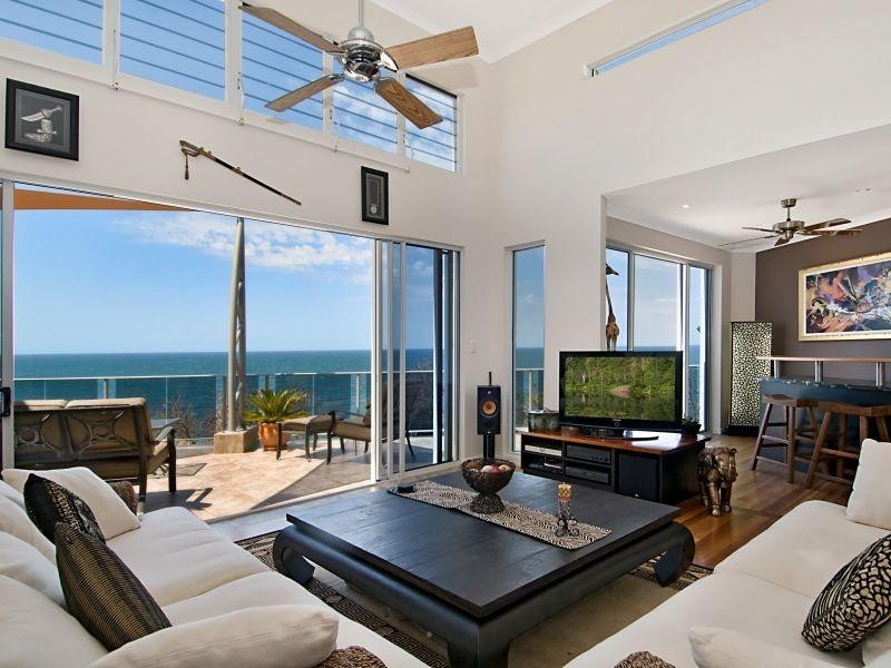 1 McIlwraith Street, Moffat Beach QLD 4551