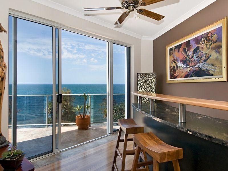 1 McIlwraith Street, Moffat Beach QLD 4551