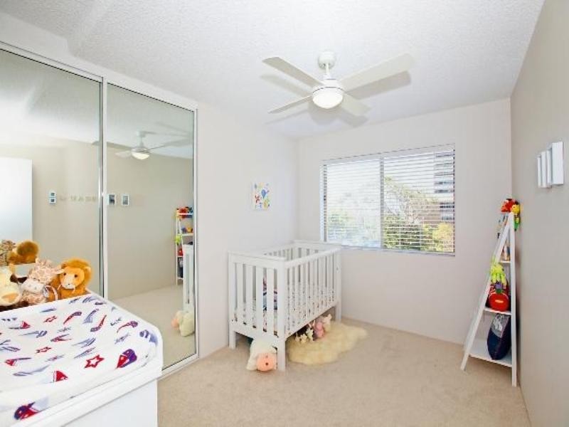 Unit 5 Seaview Apartments, 33 Maltman Street, Kings Beach QLD 4551