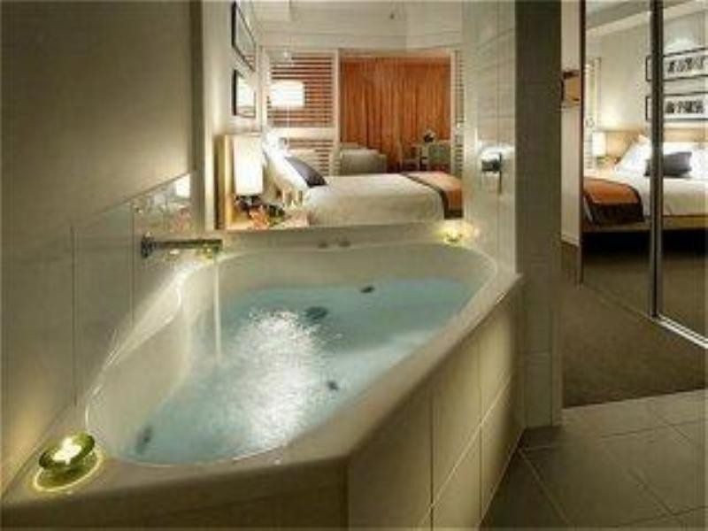 426/38 Crowne Plaza, Mahogany Drive, Pelican Waters QLD 4551