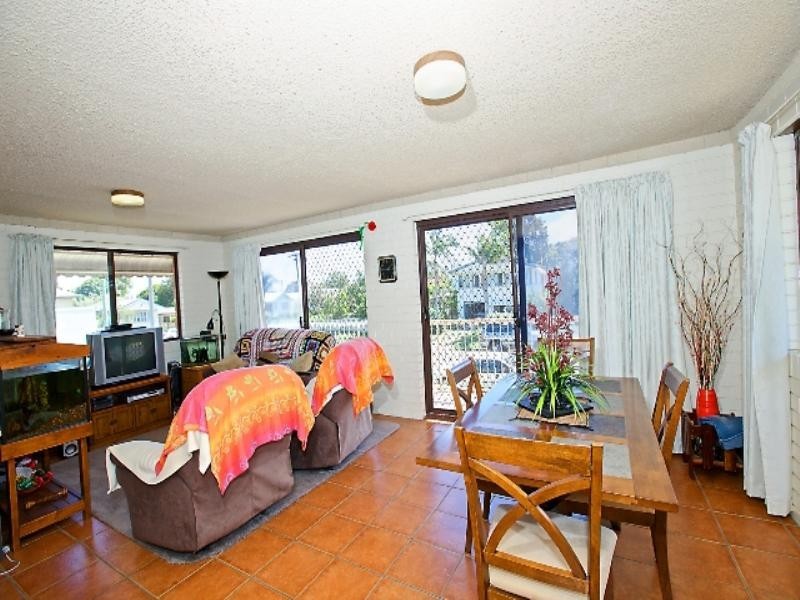 Unit 1/43 Kennedy Parade, Golden Beach QLD 4551