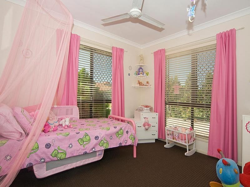 6 St James Court, Little Mountain QLD 4551