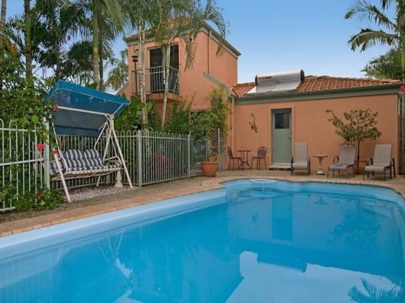 8 Bottlebrush Place, Little Mountain QLD 4551