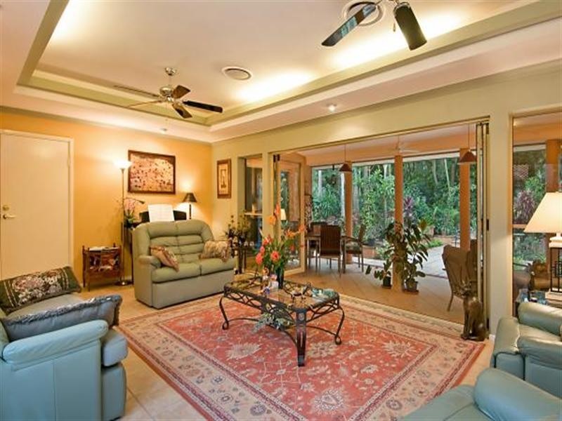 8 Bottlebrush Place, Little Mountain QLD 4551