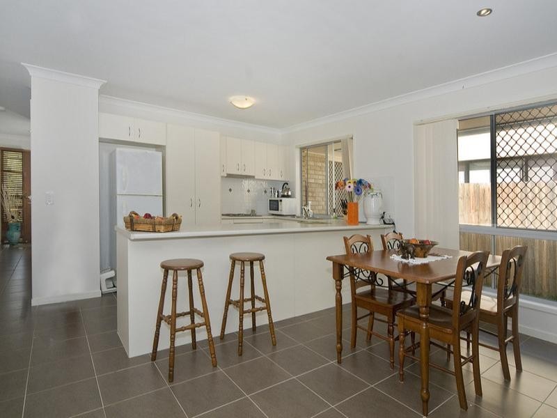 77 High Park Crescent, Little Mountain QLD 4551