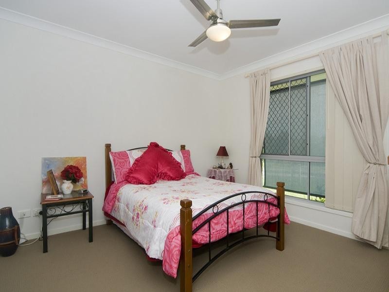 77 High Park Crescent, Little Mountain QLD 4551