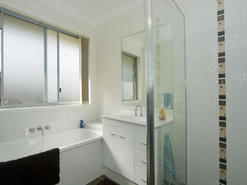 77 High Park Crescent, Little Mountain QLD 4551