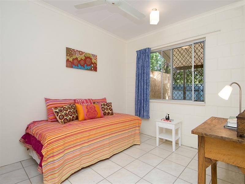 1 and 2/24 Birubi Street, Currimundi QLD 4551