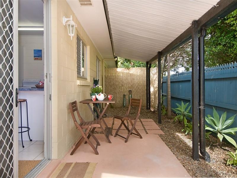 1 and 2/24 Birubi Street, Currimundi QLD 4551