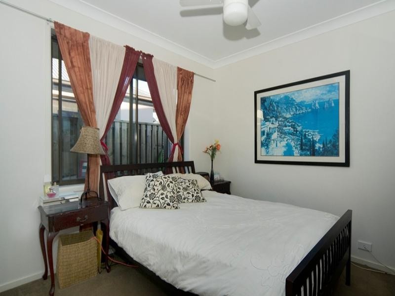 4 Jade Court, Little Mountain QLD 4551