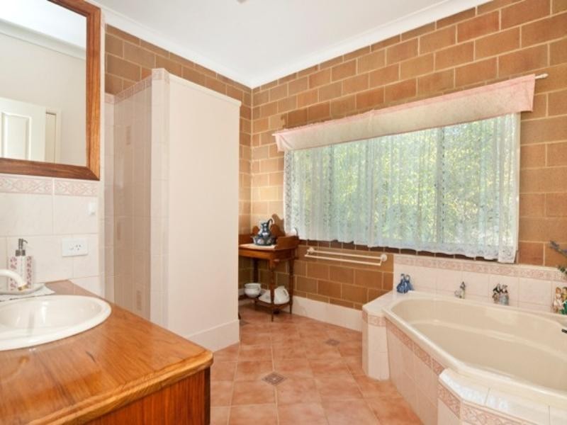 64 Harold Place, Peachester QLD 4519