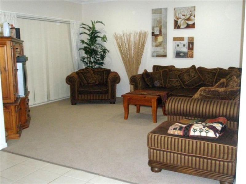 13 Phar Lap Court, Little Mountain QLD 4551