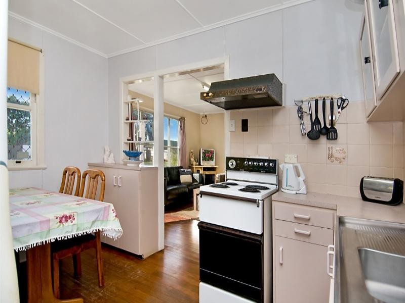 8 Gregory Street, Golden Beach QLD 4551