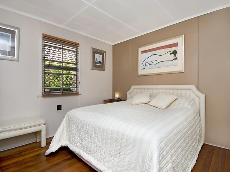 8 Gregory Street, Golden Beach QLD 4551