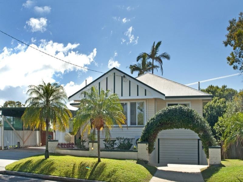 3 Burgess Street, Caloundra QLD 4551