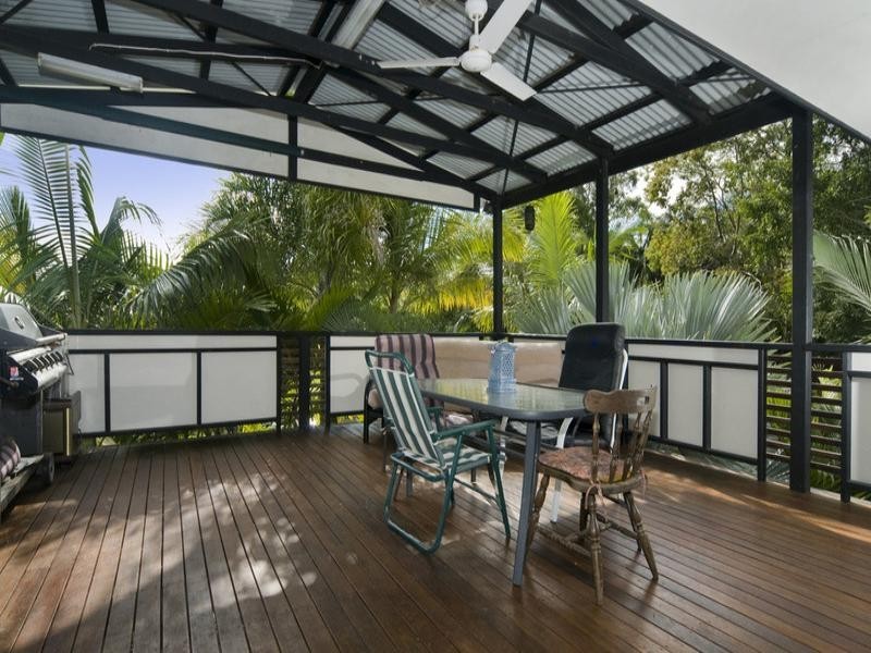 9 Ironbark Road, Little Mountain QLD 4551