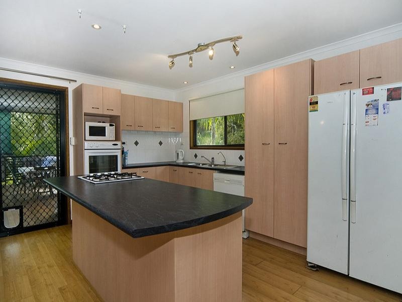 9 Ironbark Road, Little Mountain QLD 4551