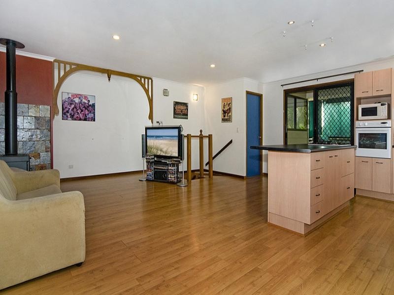 9 Ironbark Road, Little Mountain QLD 4551