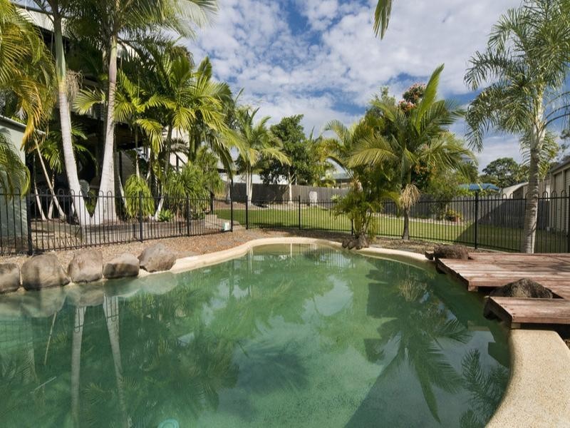 9 Ironbark Road, Little Mountain QLD 4551