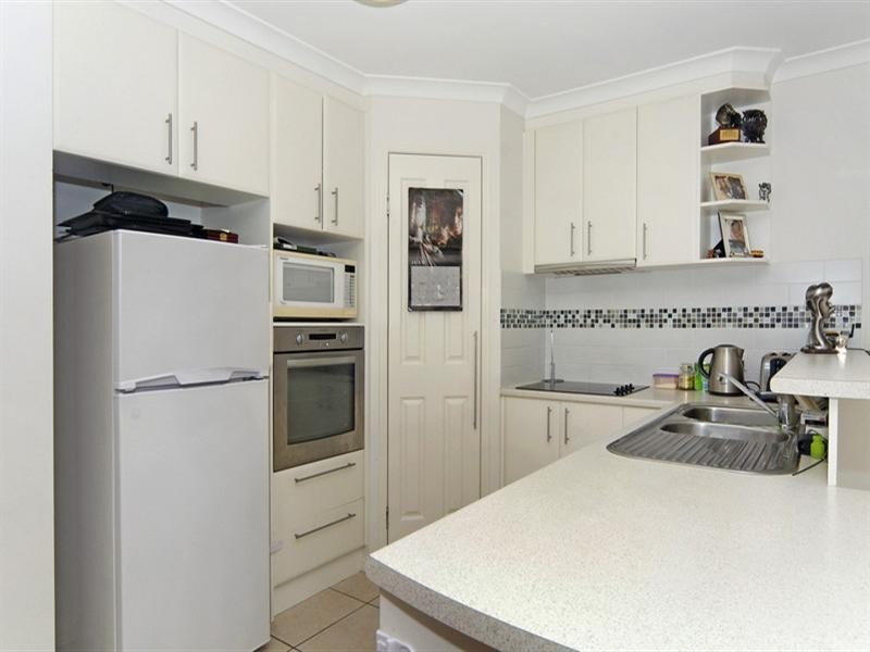 4 Peony Circuit, Little Mountain QLD 4551