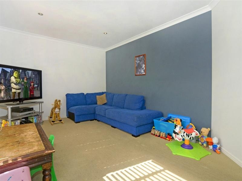 4 Peony Circuit, Little Mountain QLD 4551