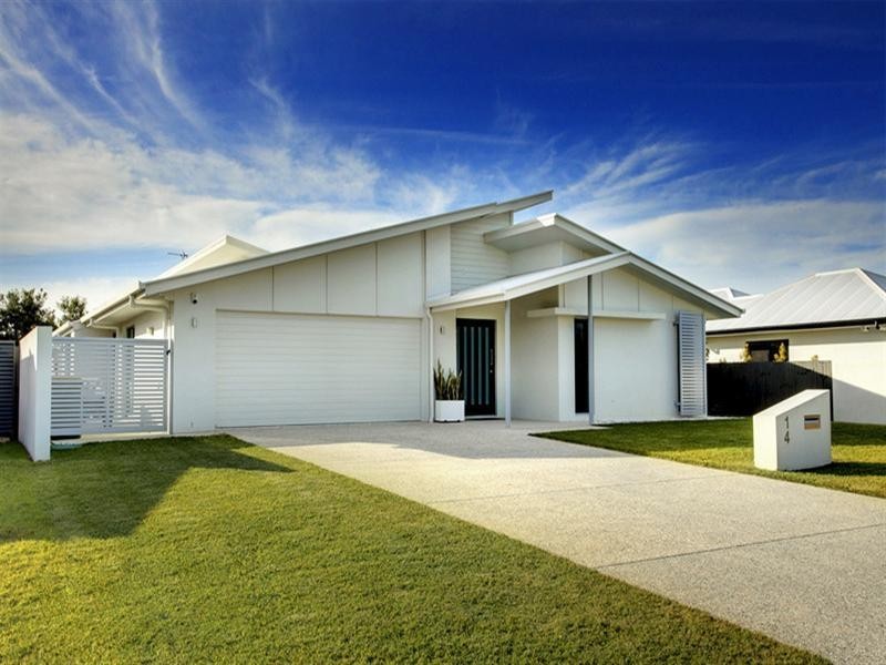 14 Sea Glint Place, Pelican Waters QLD 4551