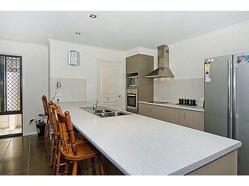 7 Acaciabark Place, Little Mountain QLD 4551