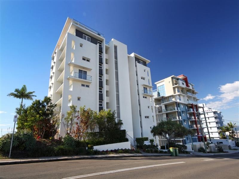 Unit 17 ‘The Lighthouses’ 5 Canberra Terrace, Kings Beach QLD 4551