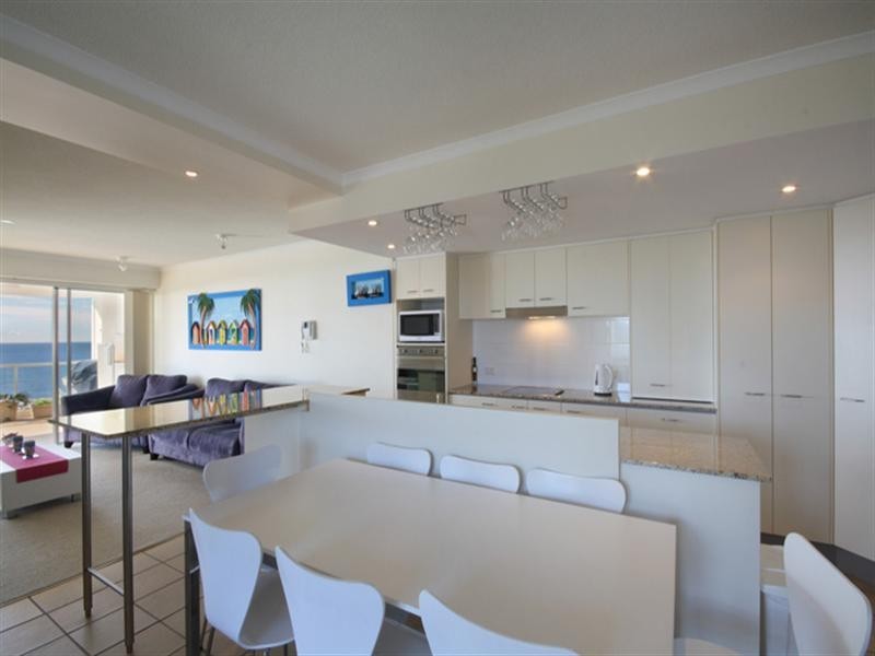 Unit 17 ‘The Lighthouses’ 5 Canberra Terrace, Kings Beach QLD 4551