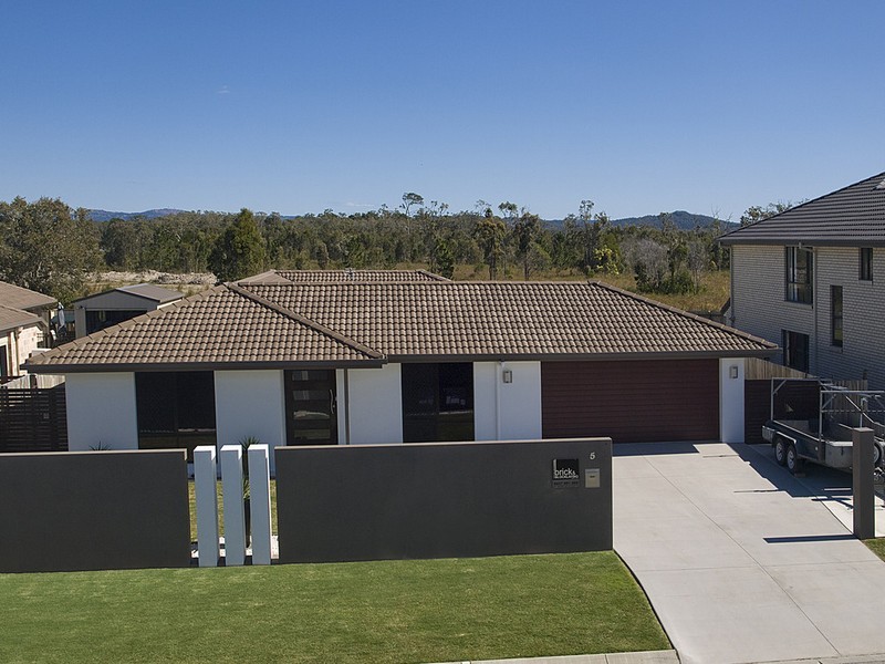 5 Daintree Boulevard, Little Mountain QLD 4551