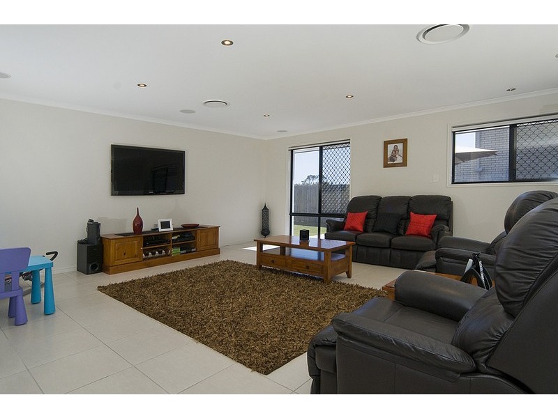 5 Daintree Boulevard, Little Mountain QLD 4551