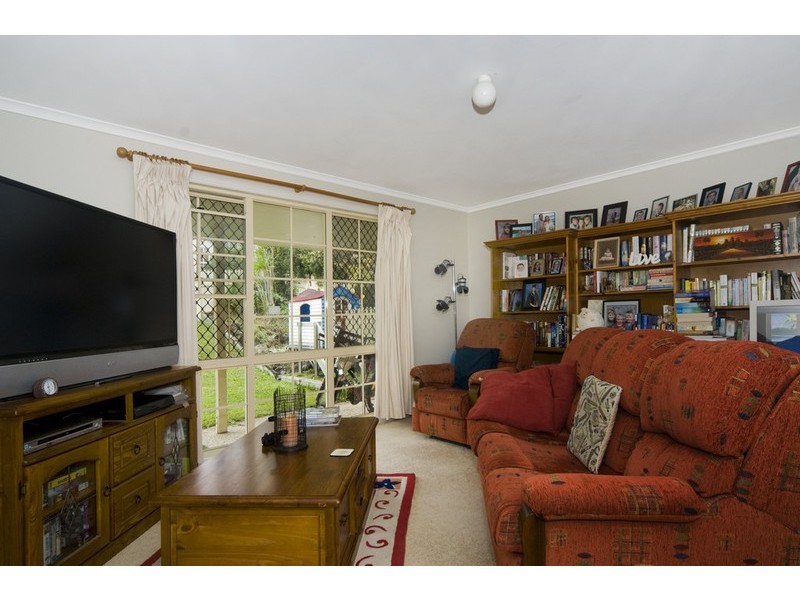 18 Enfield Crescent, Battery Hill QLD 4551