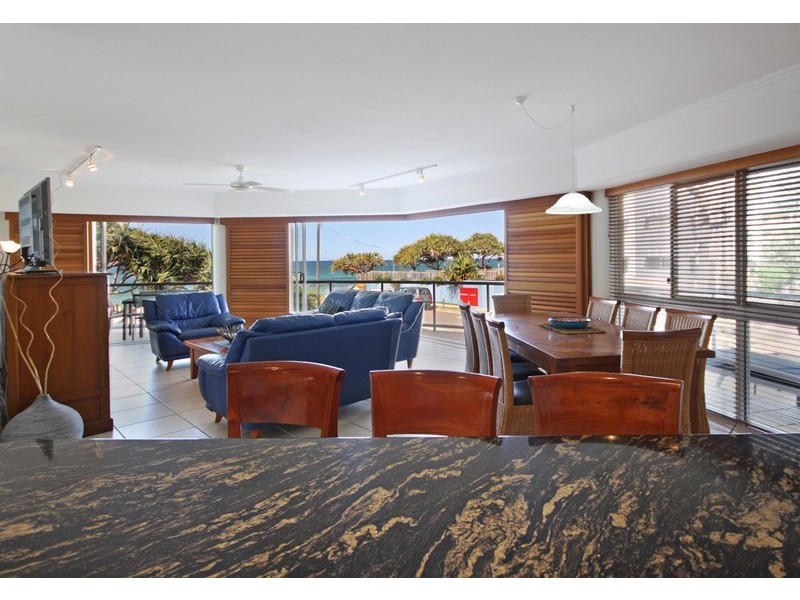 Unit 23 ‘Rolling Surf Resort’ 8 Levuka Avenue, Kings Beach QLD 4551